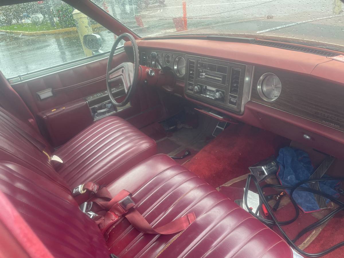 Buick-le-sabre-1979-blue-1