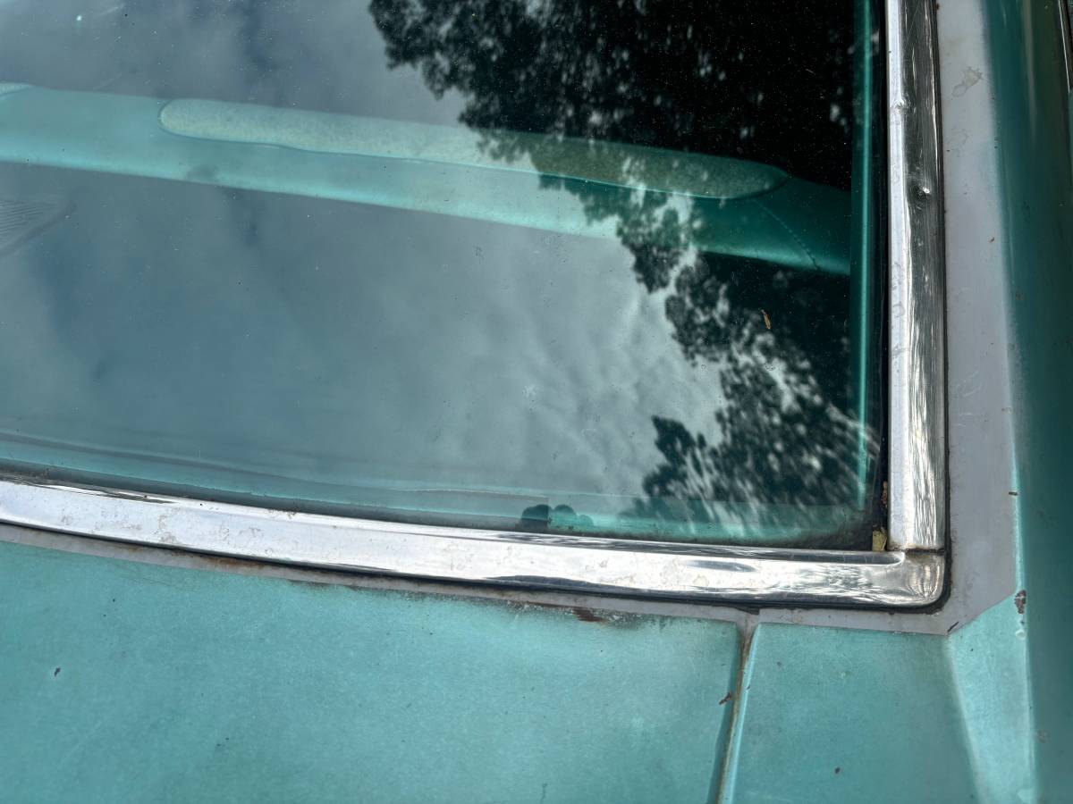 Buick-lesabre-1965-green-13