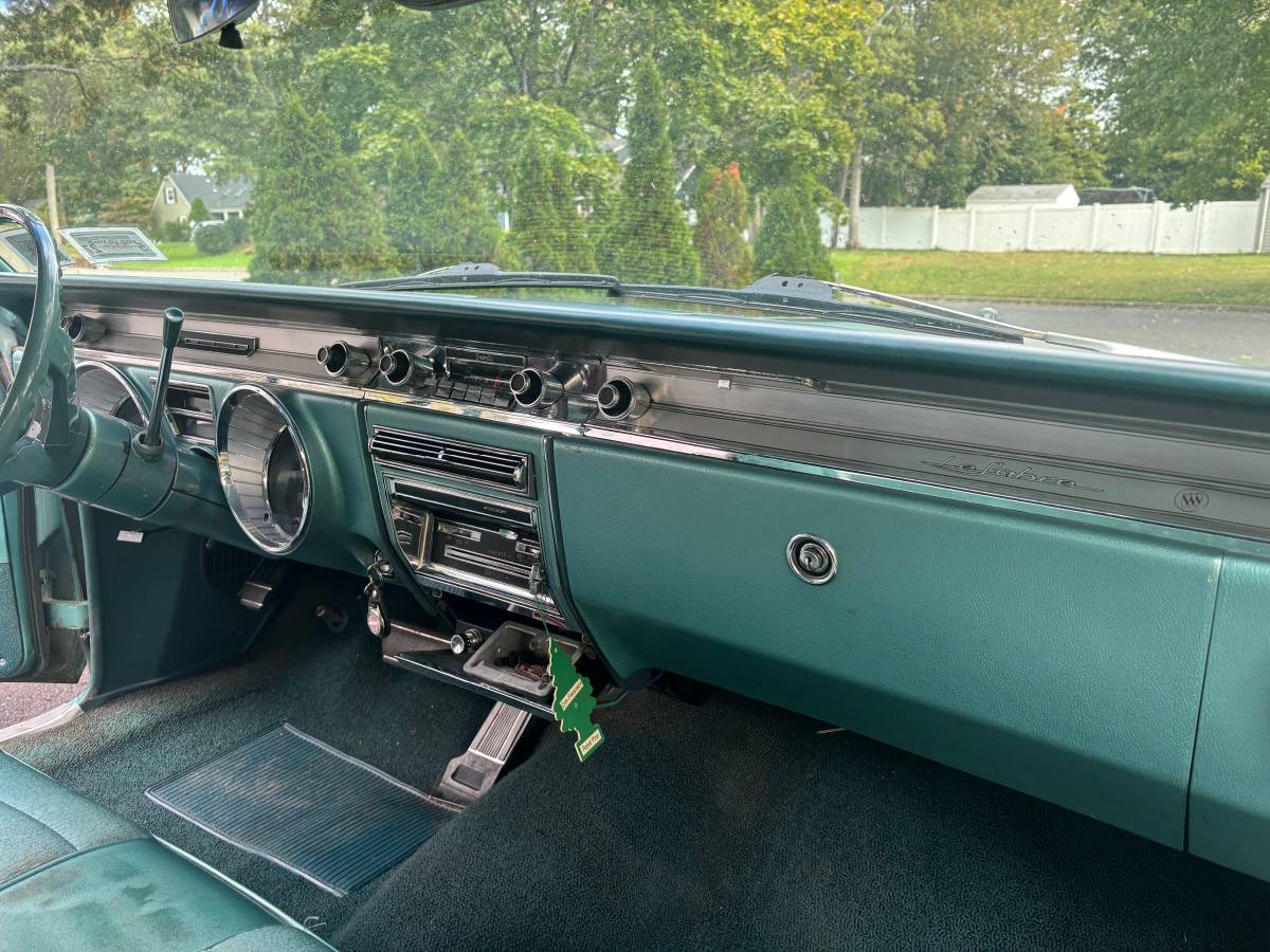 Buick-lesabre-1965-green-2
