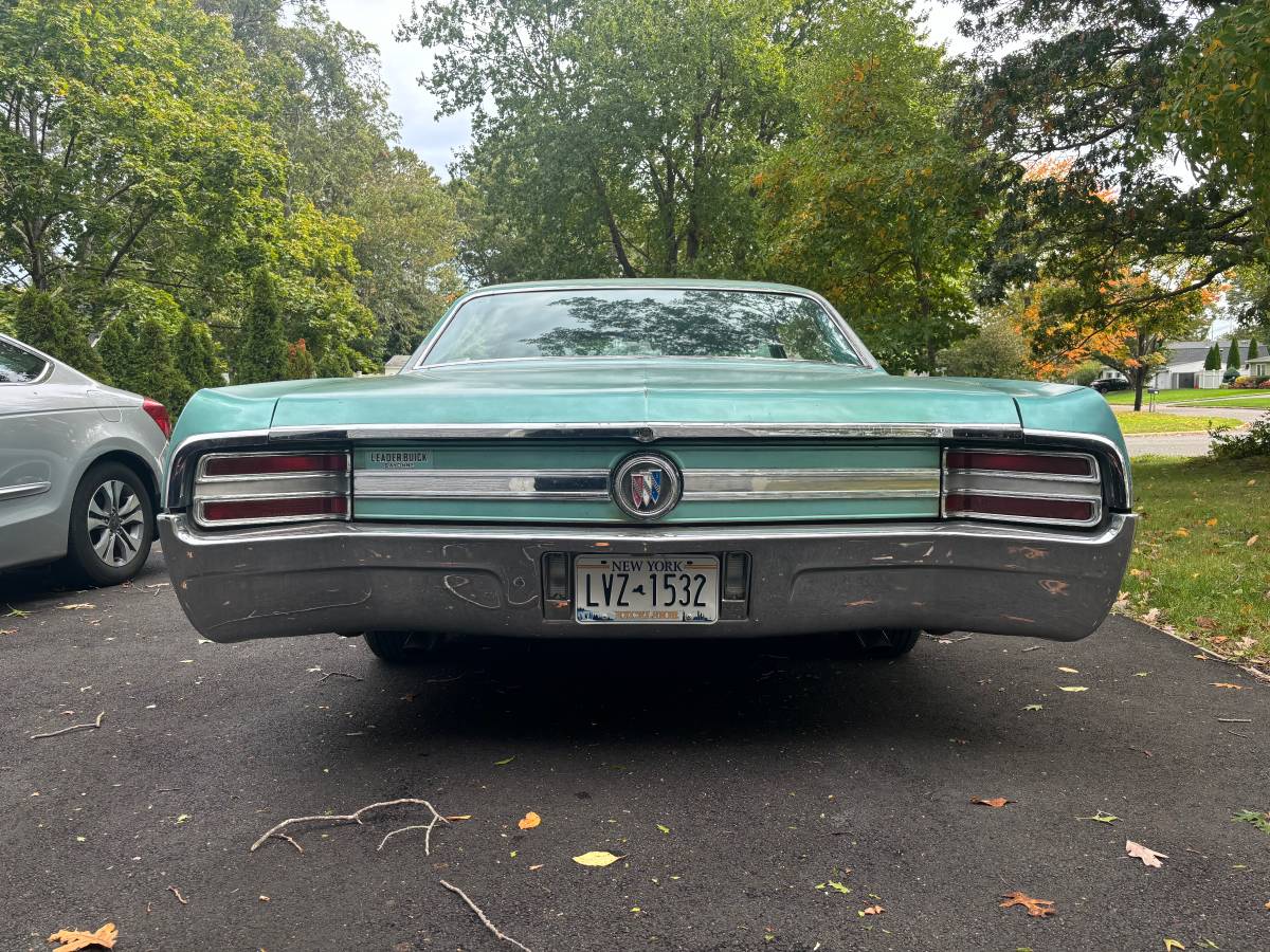 Buick-lesabre-1965-green-7