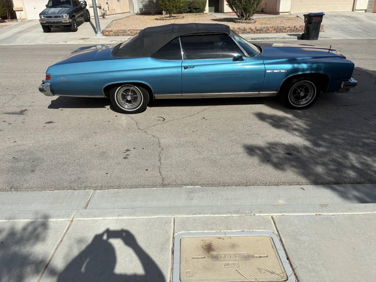 Buick-lesabre-1975-blue-1