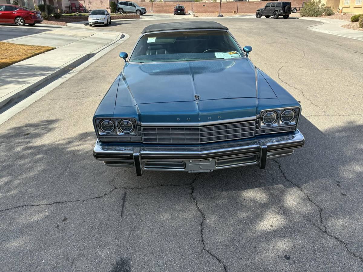 Buick-lesabre-1975-blue-5