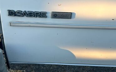 Buick-lesabre-1983-white-11