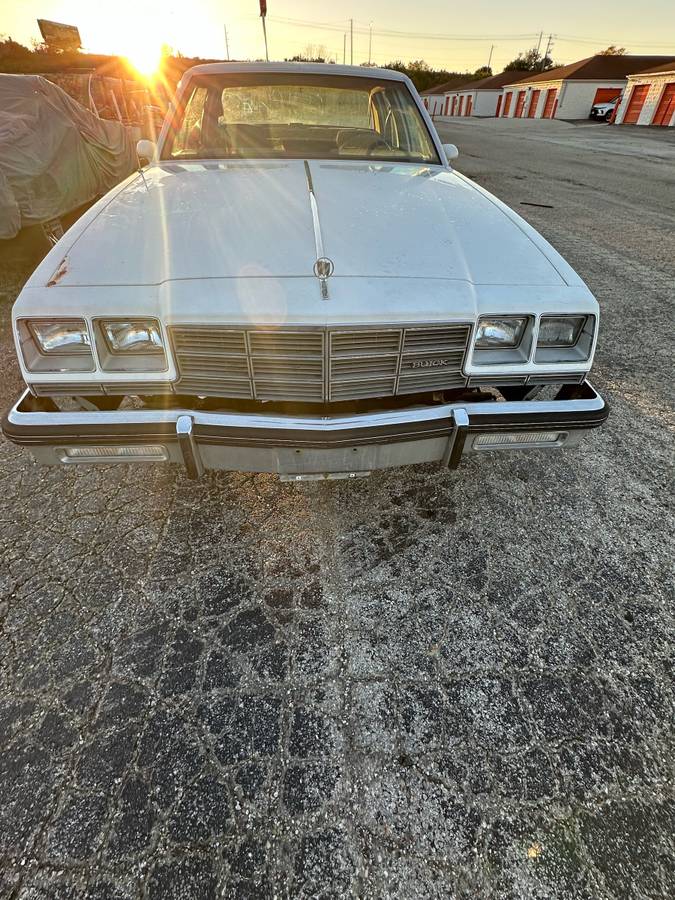 Buick-lesabre-1983-white-14