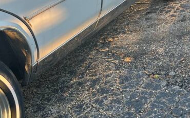 Buick-lesabre-1983-white-6