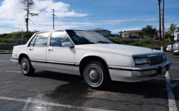 Buick-lesabre-custom-1990-white-1