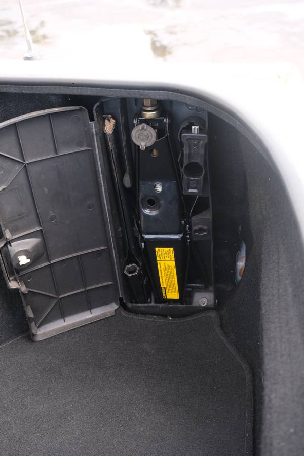 Buick-lesabre-custom-1990-white-15