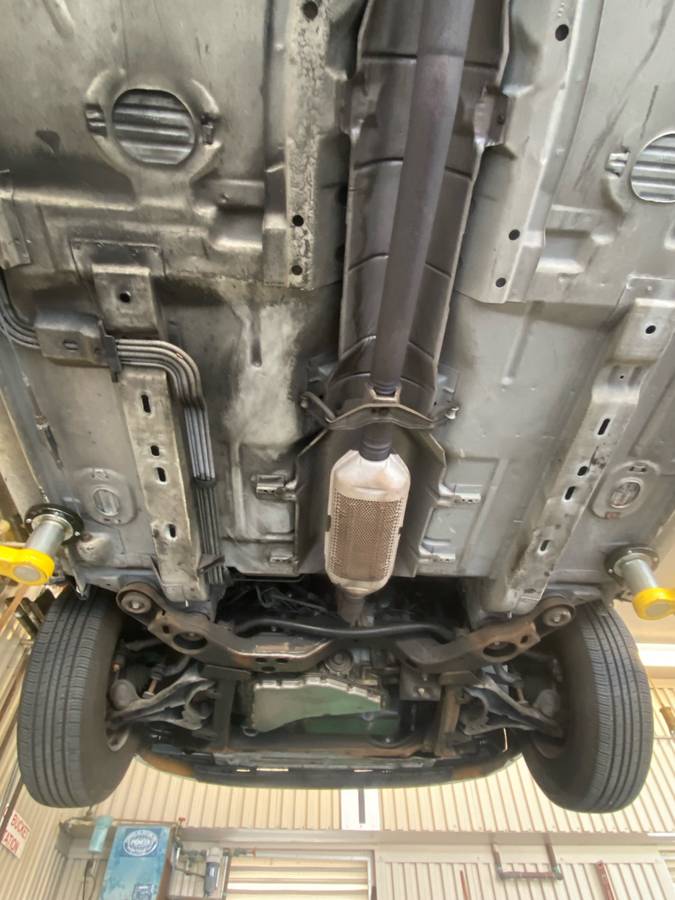 Buick-lesabre-custom-1990-white-18