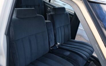 Buick-lesabre-custom-1990-white-8