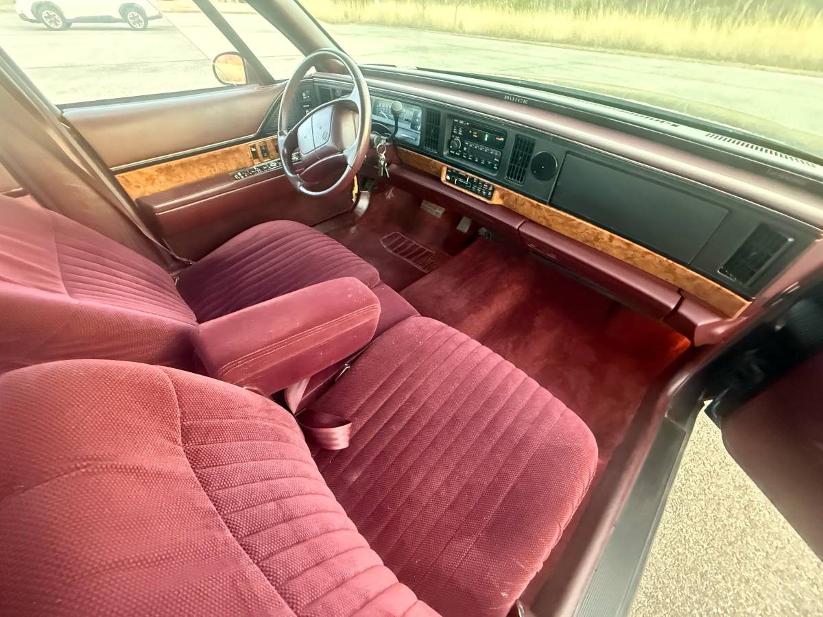 Buick-lesabre-custom-1995-custom-1