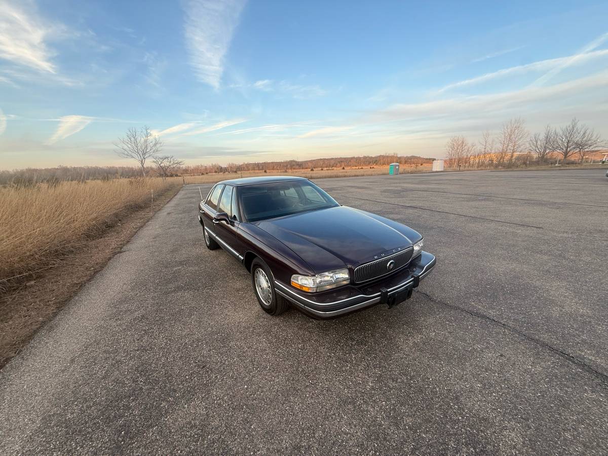 Buick-lesabre-custom-1995-custom-16