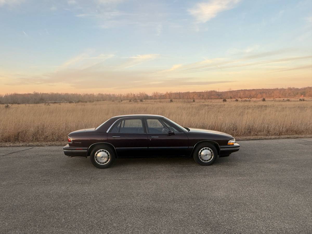 Buick-lesabre-custom-1995-custom-17