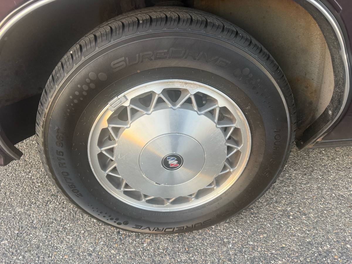 Buick-lesabre-custom-1995-custom-19