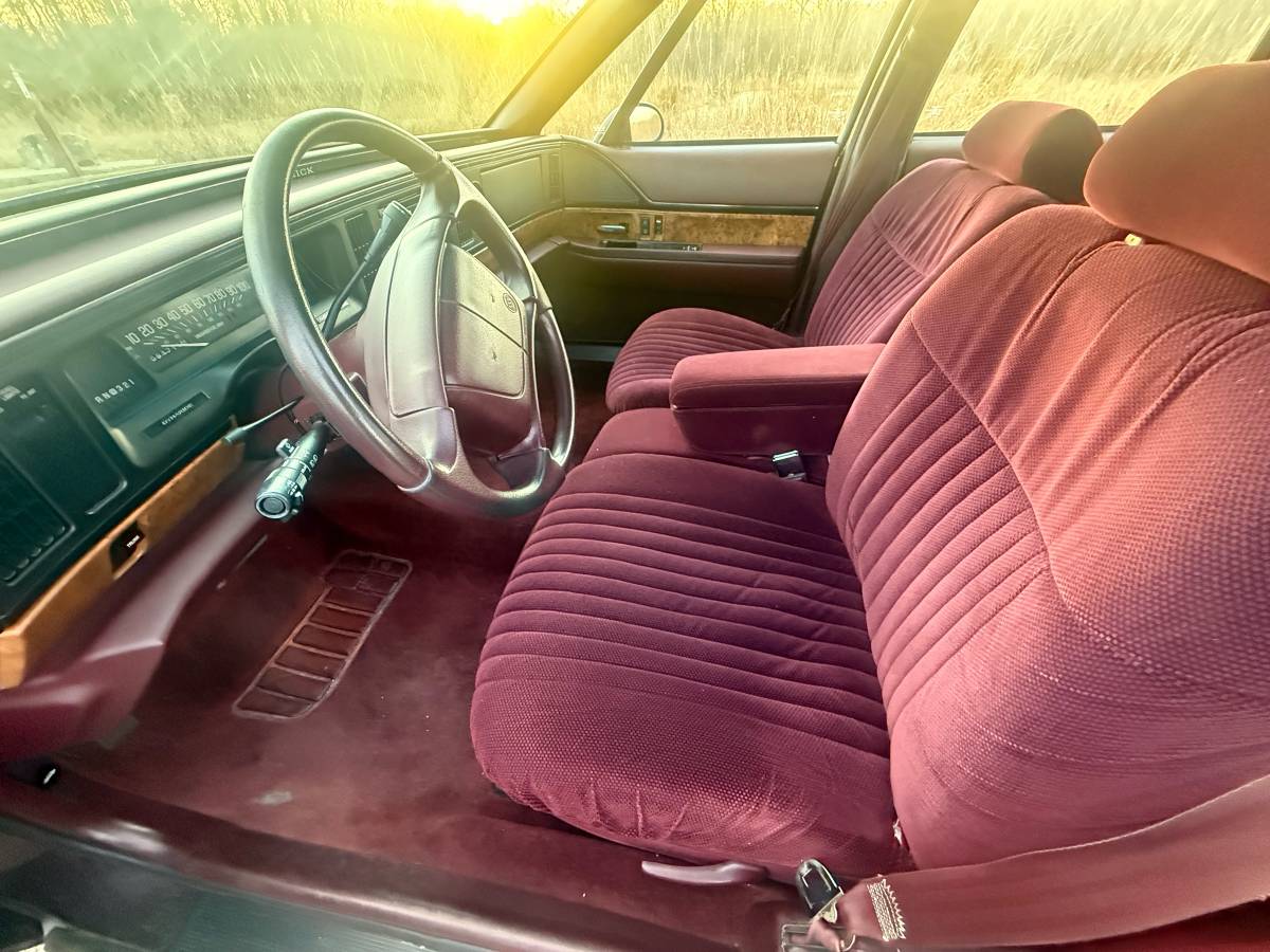 Buick-lesabre-custom-1995-custom