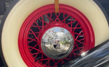 Buick-model-56-sedan-1933-11