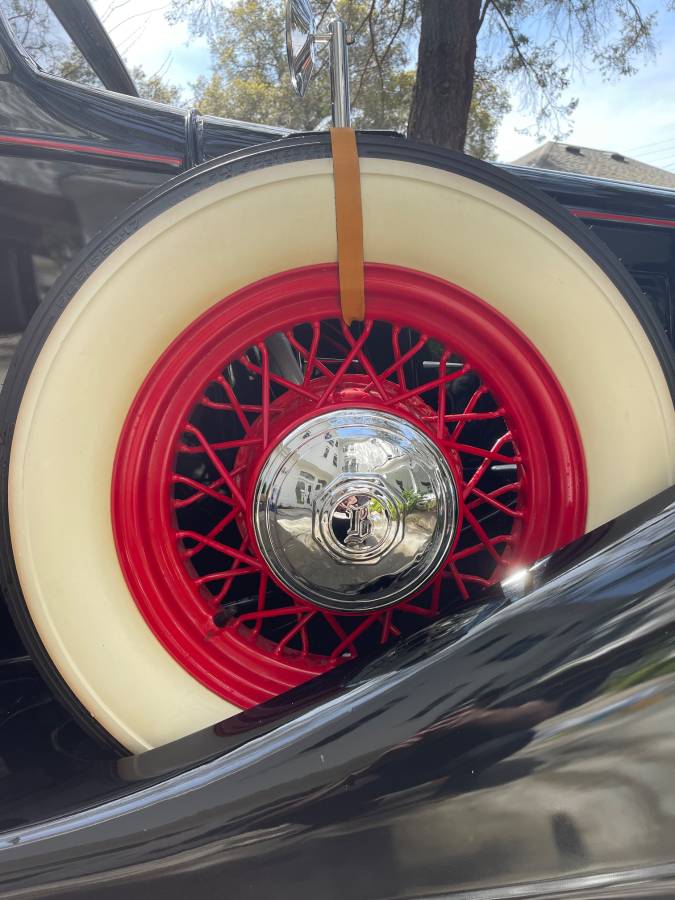 Buick-model-56-sedan-1933-11