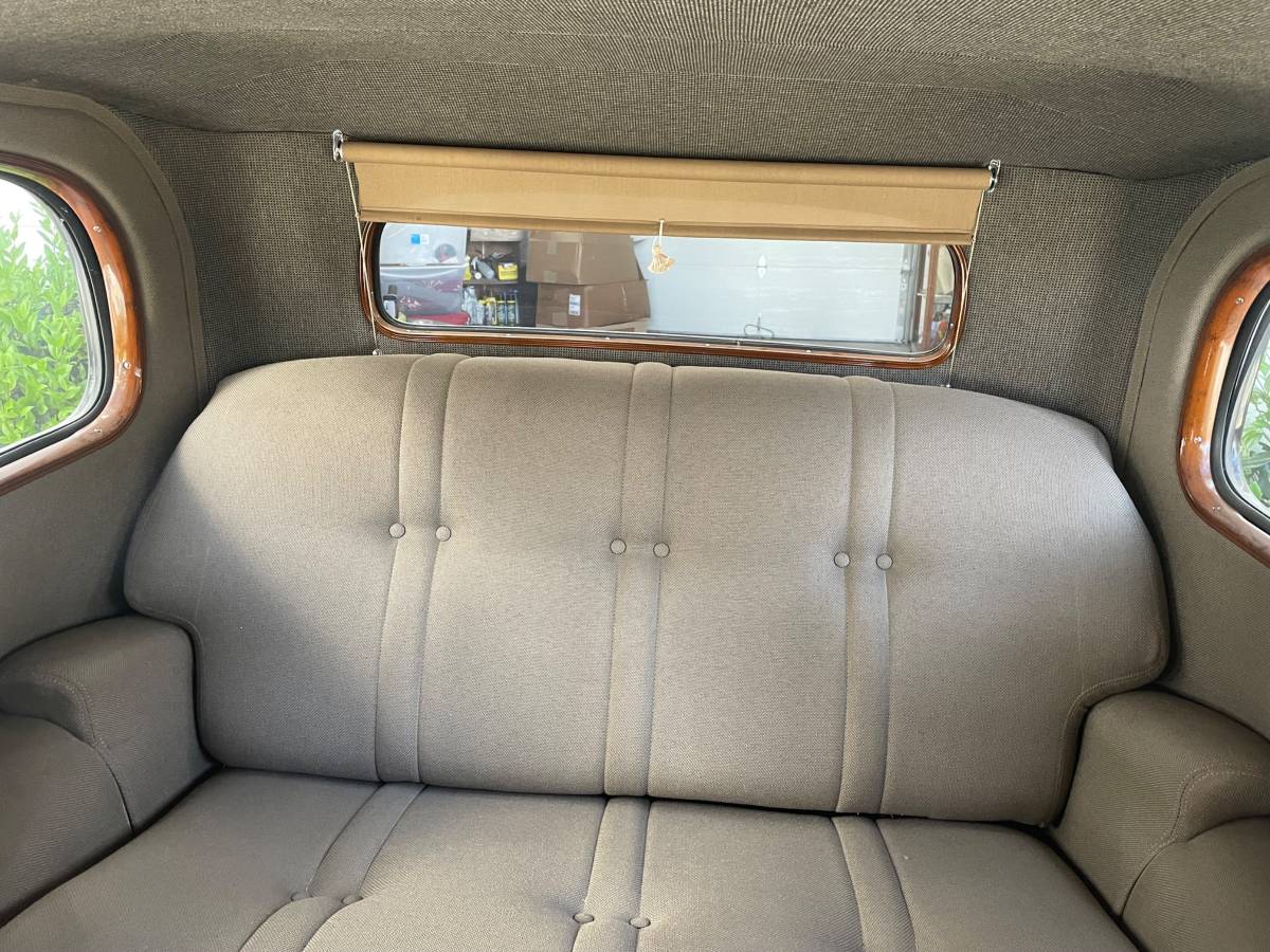 Buick-model-56-sedan-1933-12