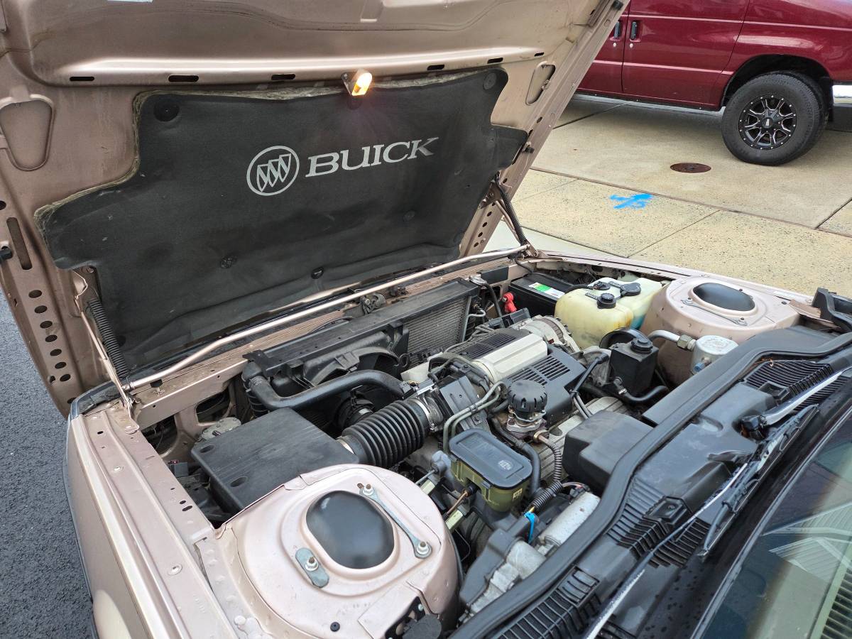 Buick-park-avenue-1990-1