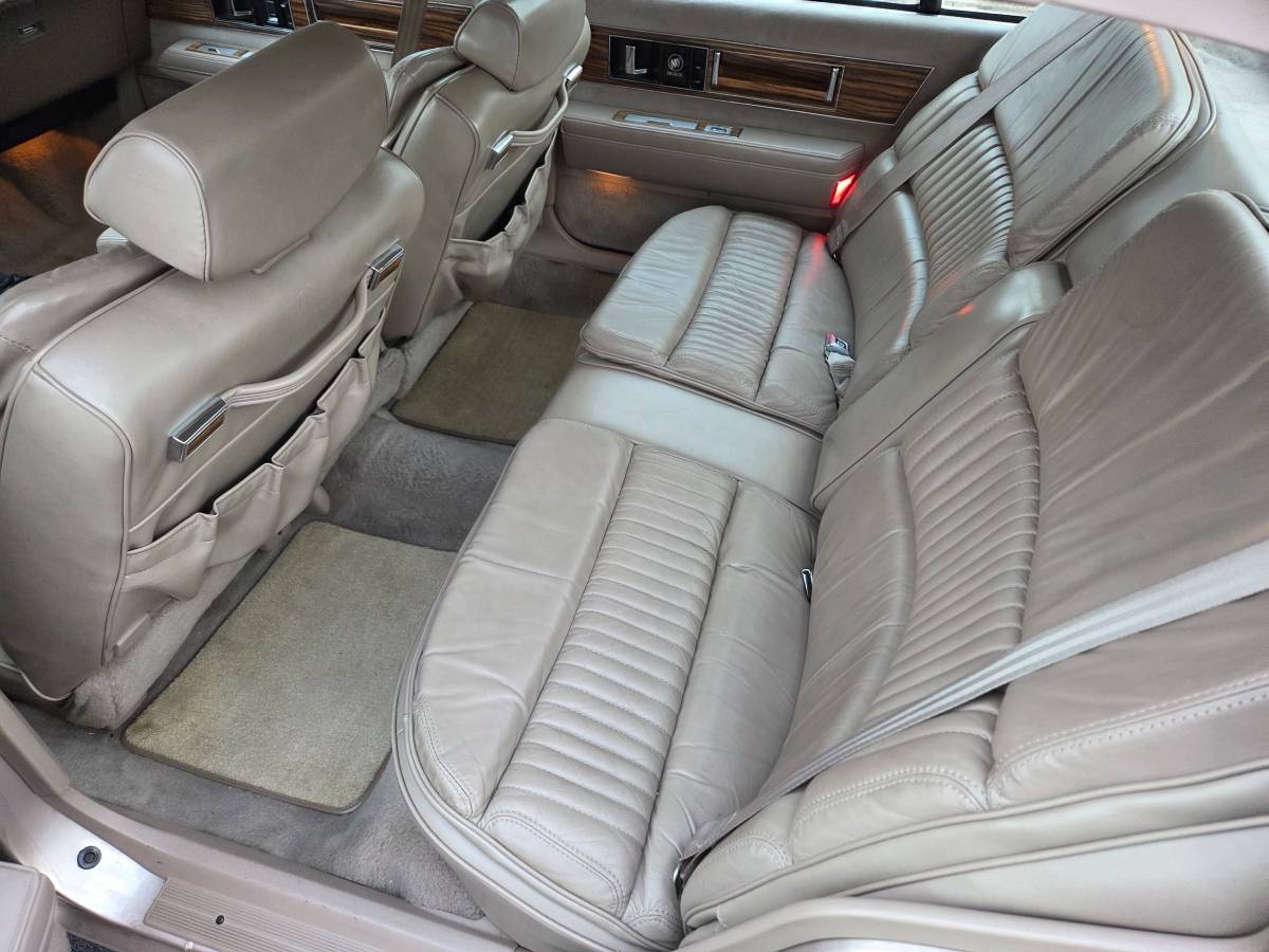 Buick-park-avenue-1990-2