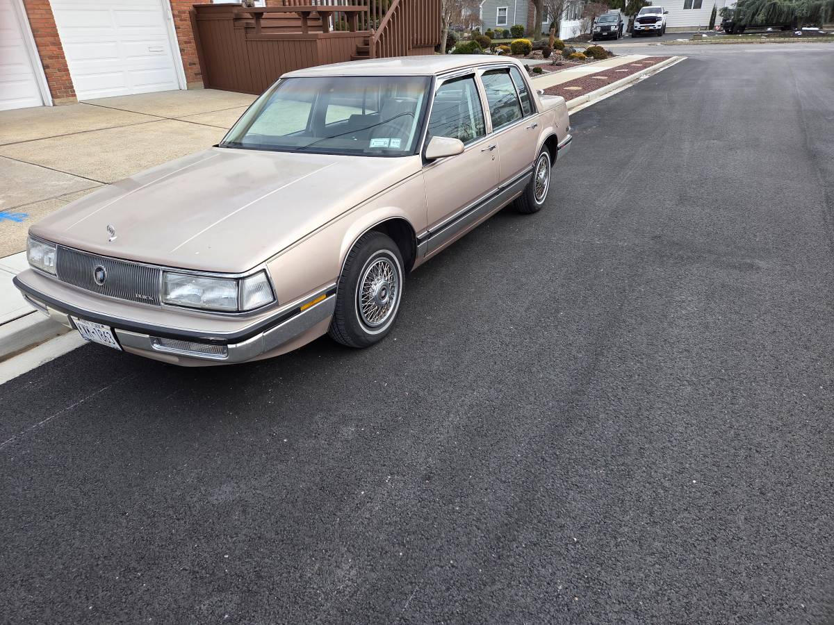 Buick-park-avenue-1990-7
