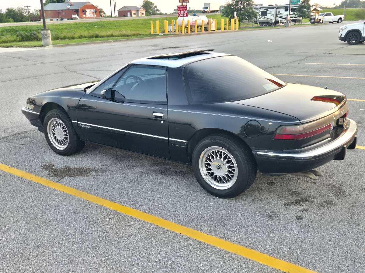 Buick-reatta-1990-black-2