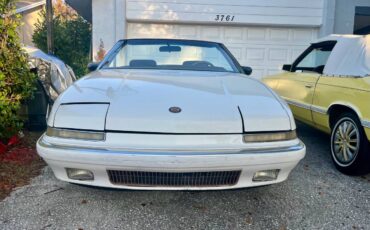 Buick-reatta-1990-white-5