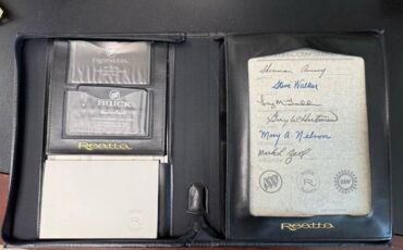 Buick-reatta-convertible-1990-white-14