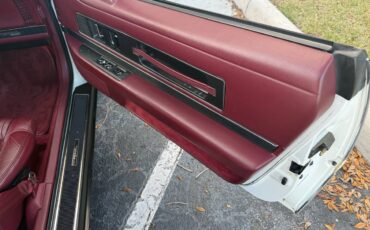 Buick-reatta-convertible-1990-white-21