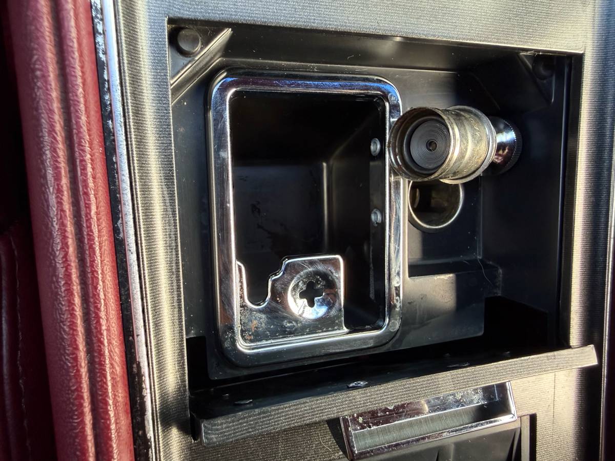 Buick-reatta-convertible-1990-white-22