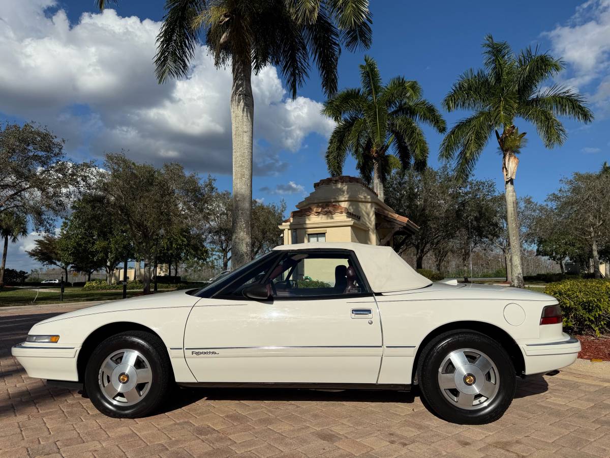 Buick-reatta-convertible-1990-white-7