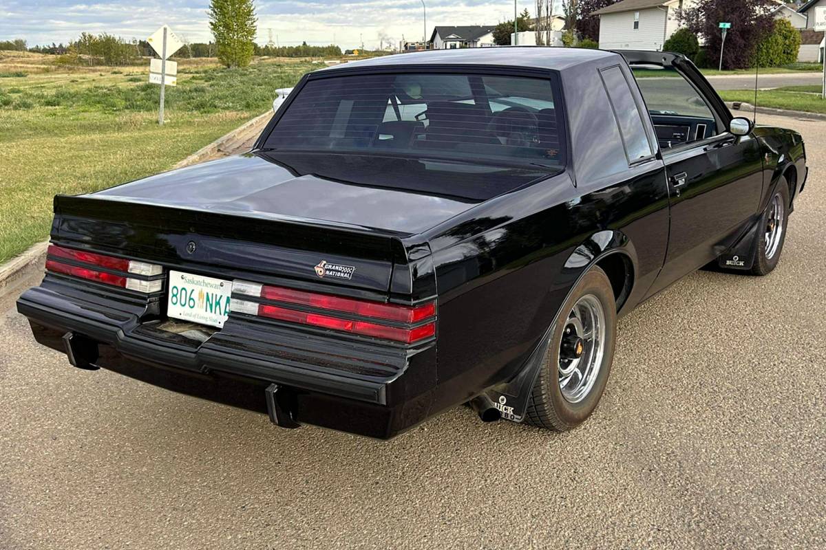 Buick-regal-1987-black-1