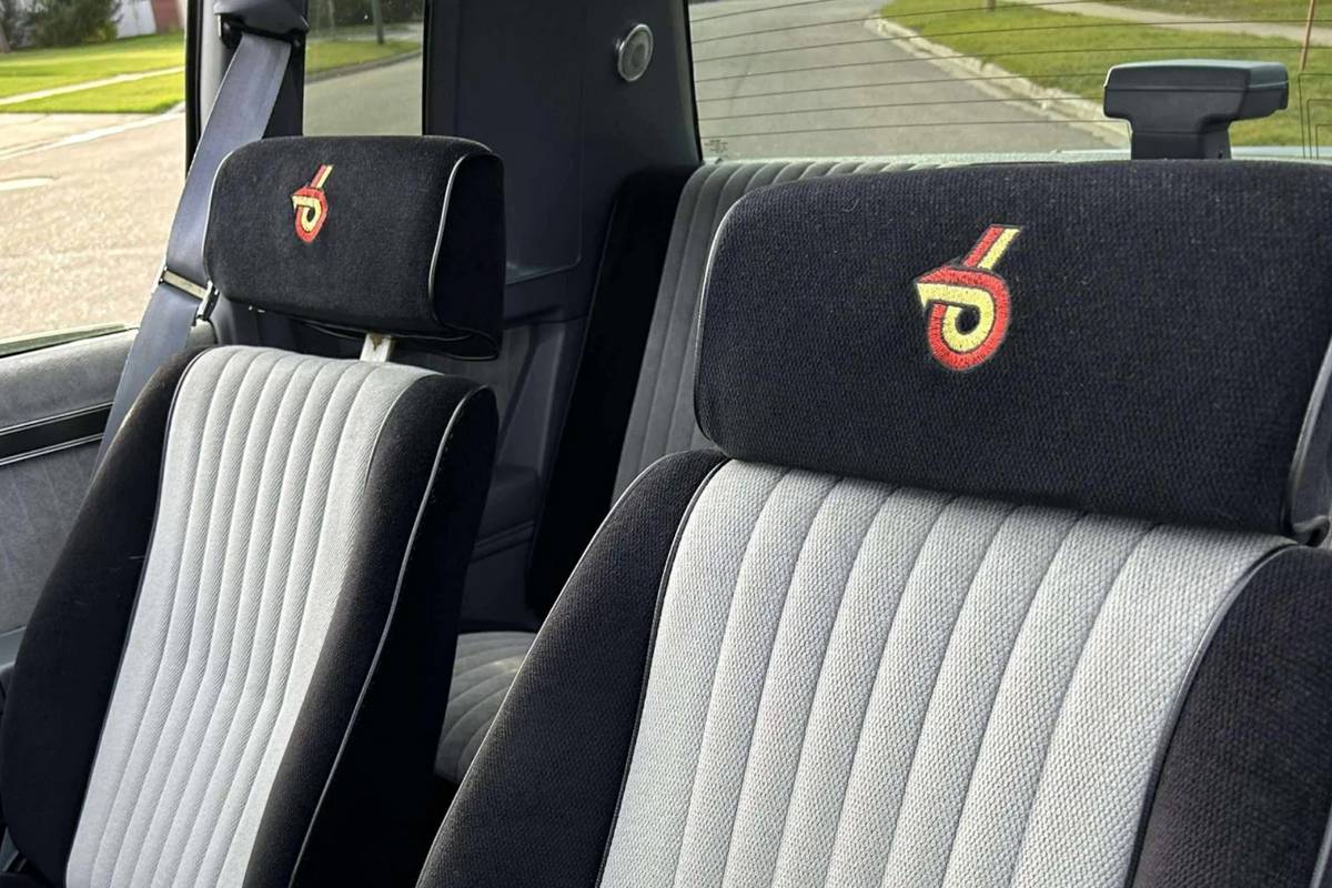 Buick-regal-1987-black-6