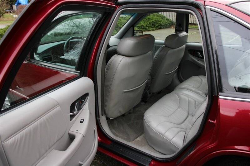 Buick-regal-custom-1995-red-16