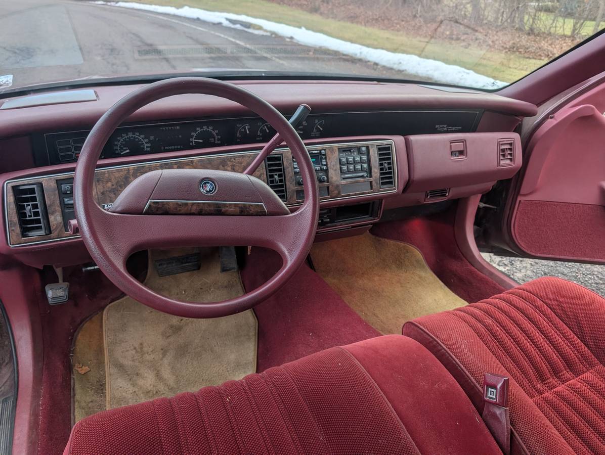 Buick-regal-custom-coupe-1993-7