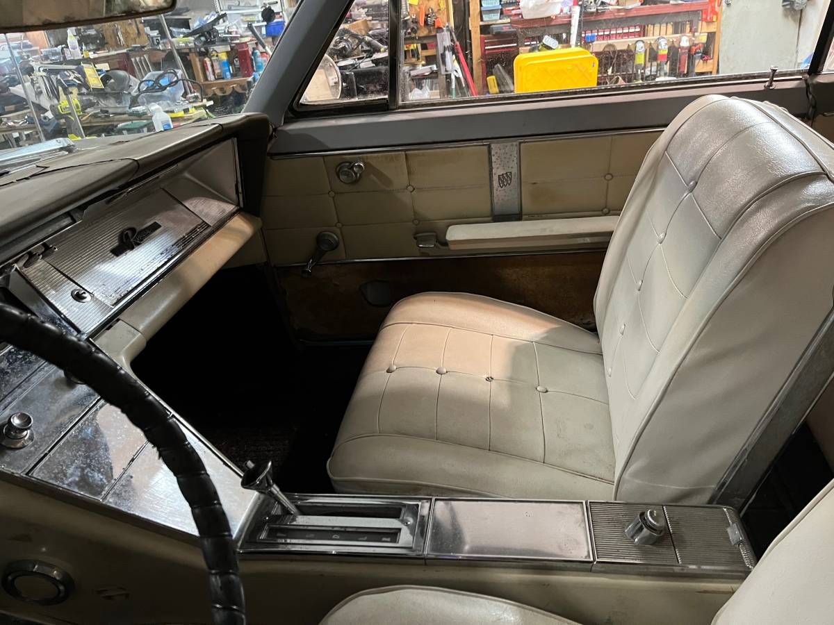 Buick-riviera-1963-4