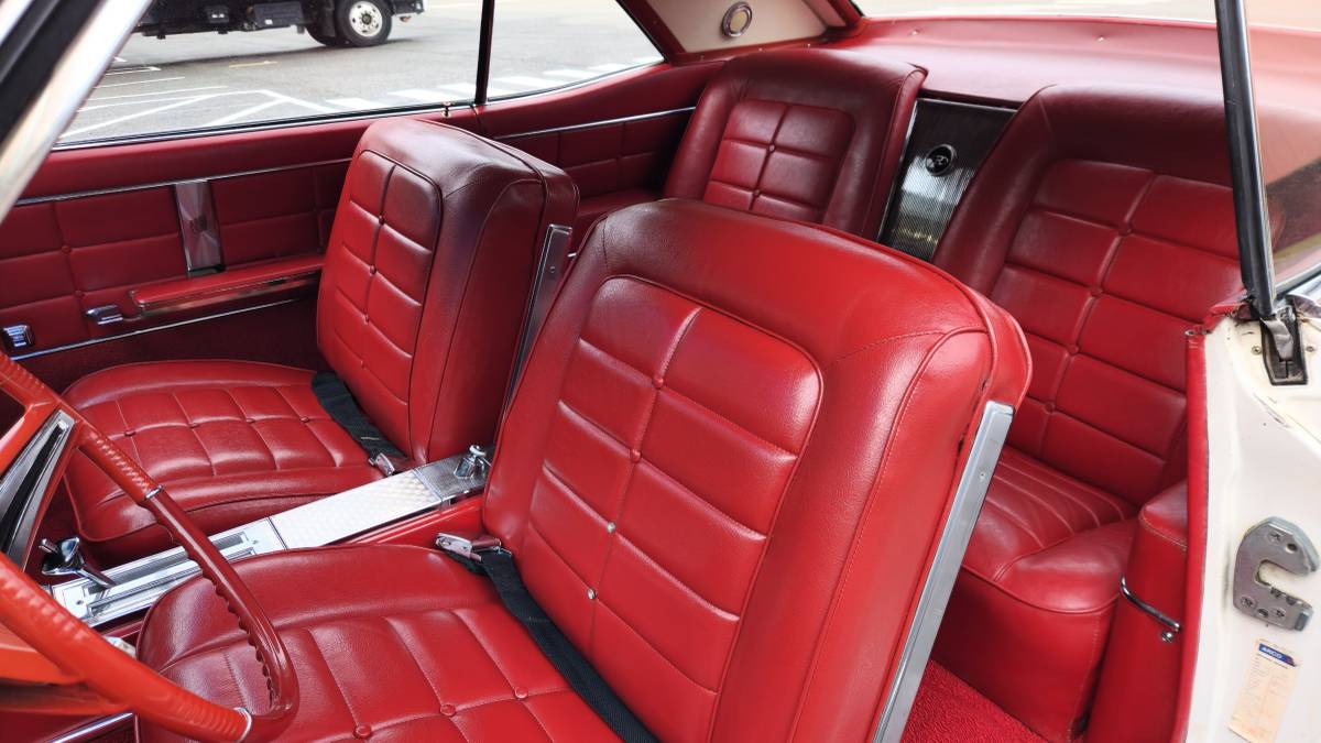 Buick-riviera-1964-17