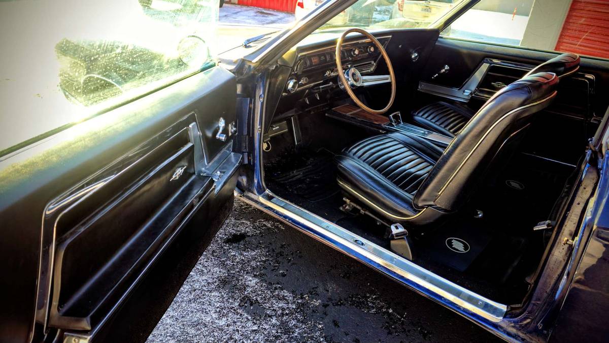 Buick-riviera-1966-11