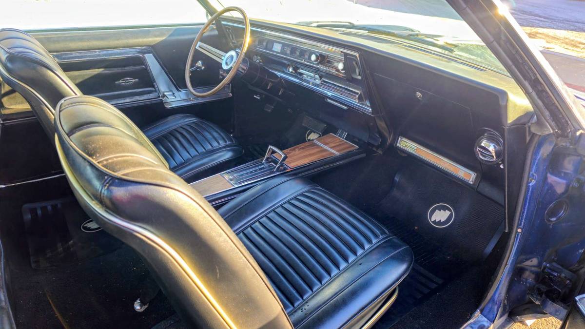Buick-riviera-1966-12