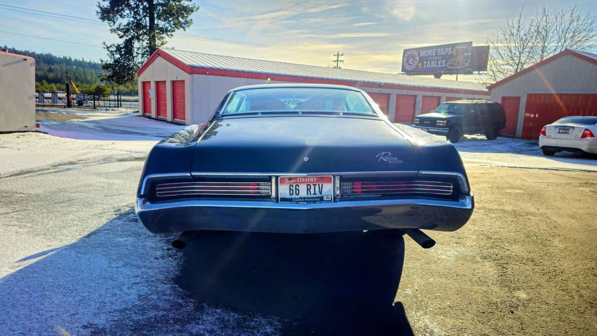 Buick-riviera-1966-8