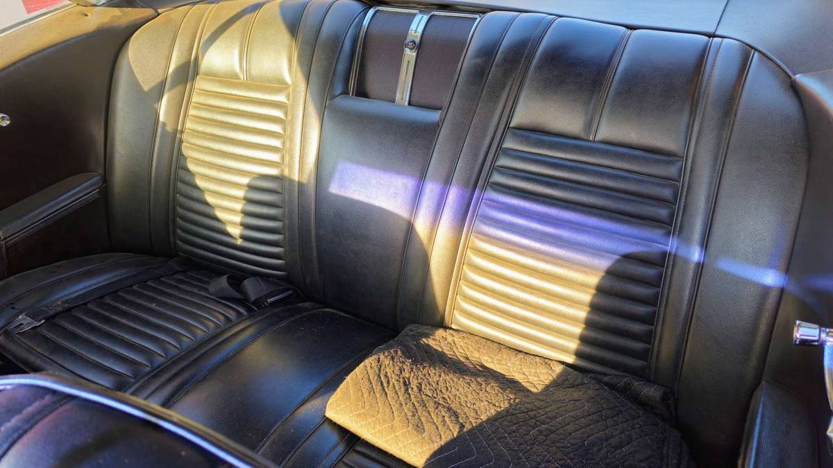 Buick-riviera-1966-86