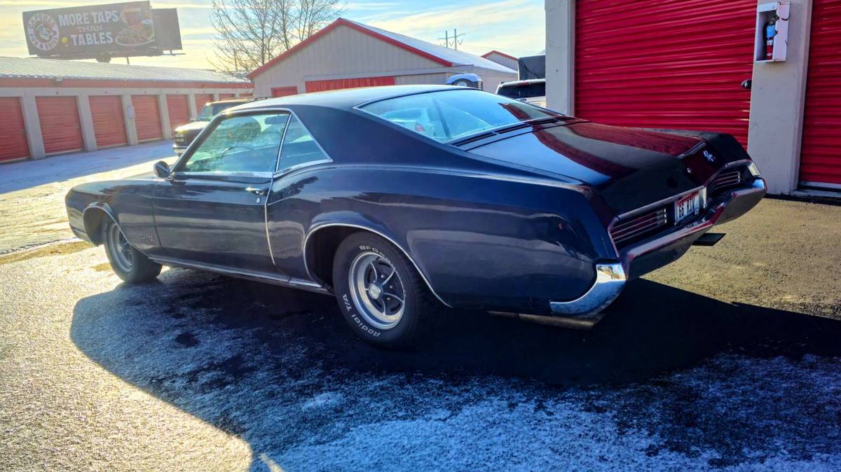 Buick-riviera-1966-9