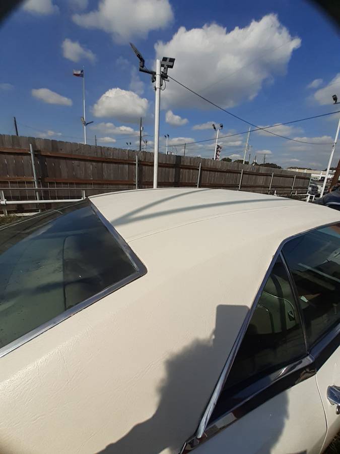 Buick-riviera-1968-white-13