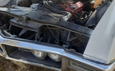 Buick-riviera-1968-white-17