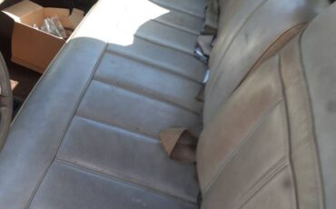 Buick-riviera-1968-white-4