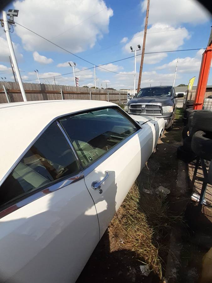 Buick-riviera-1968-white-8