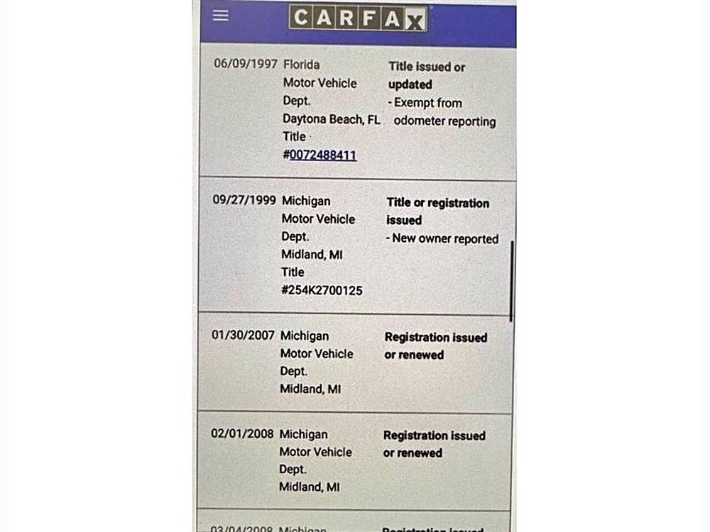 Buick-riviera-1983-white-10