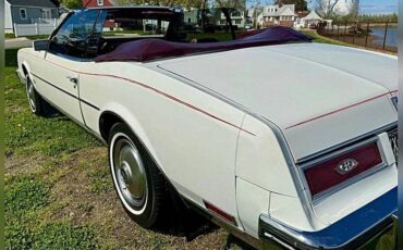 Buick-riviera-1983-white-14