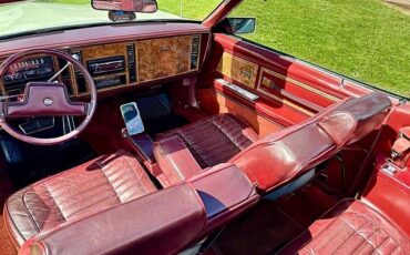 Buick-riviera-1983-white-23