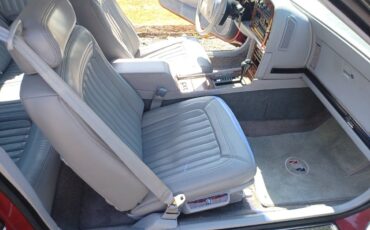 Buick-riviera-1990-red-11