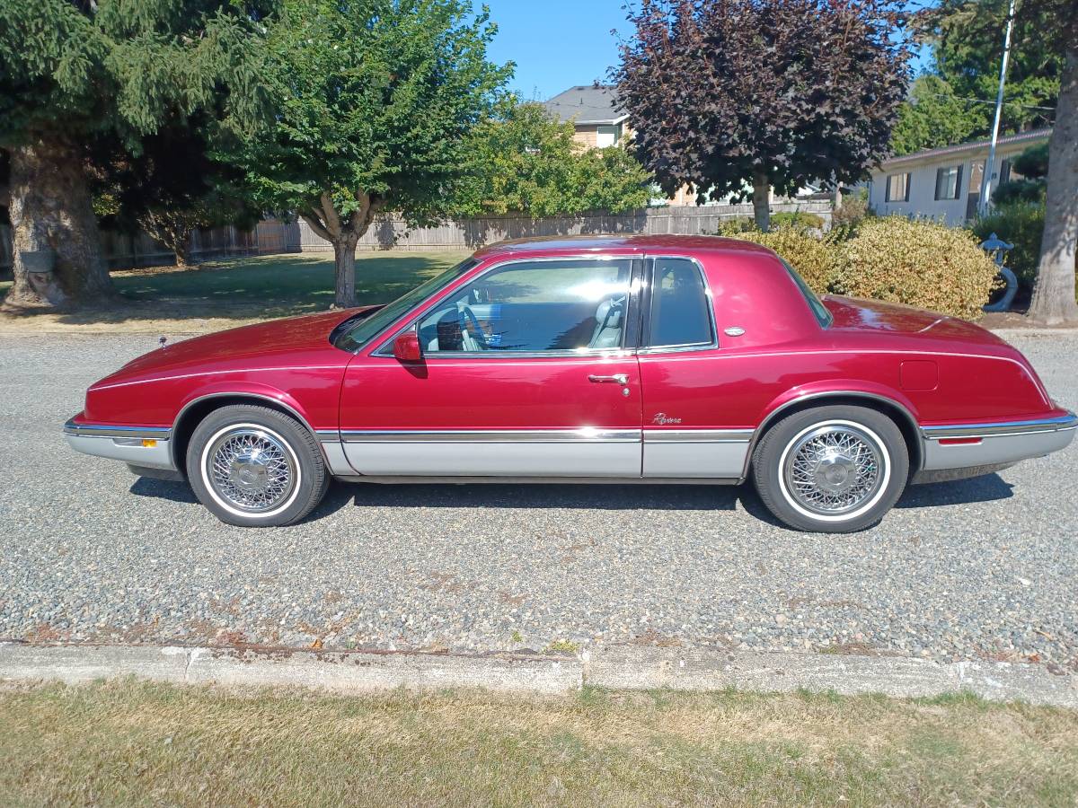 Buick-riviera-1990-red-2